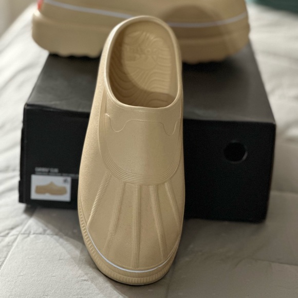 Sorel Caribou Clog (women’s) - Picture 3 of 9